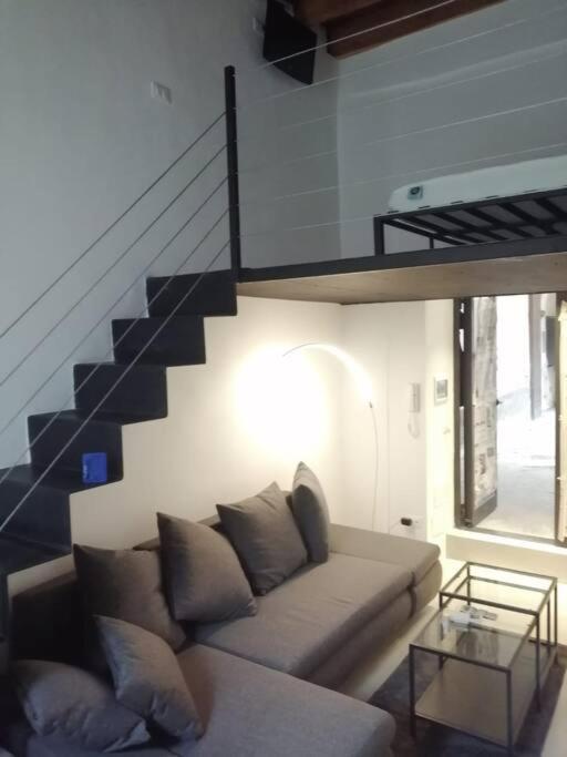 Bed And Bike - Bergamo Loft Apartment Bagian luar foto